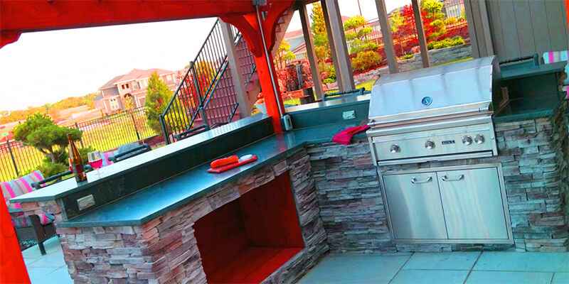 outdoor-kitchens-Star-Gate-Fence