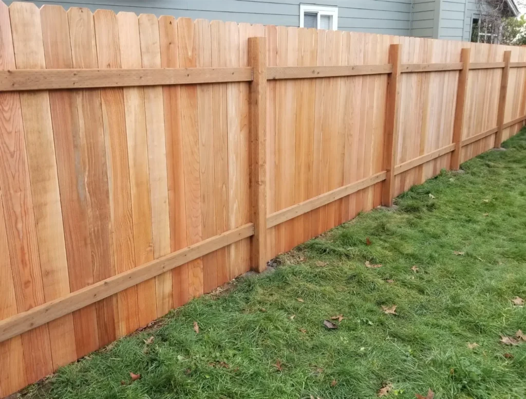 Wood Fence Design Ideas That Experts Recommend