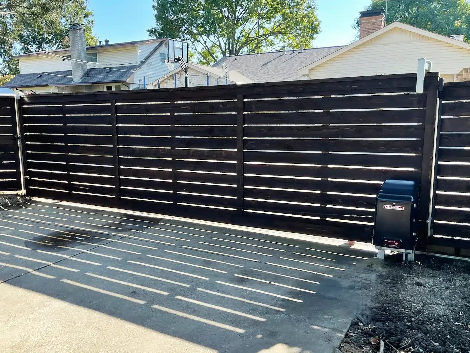 Electric gate repair in Dallas, Texas