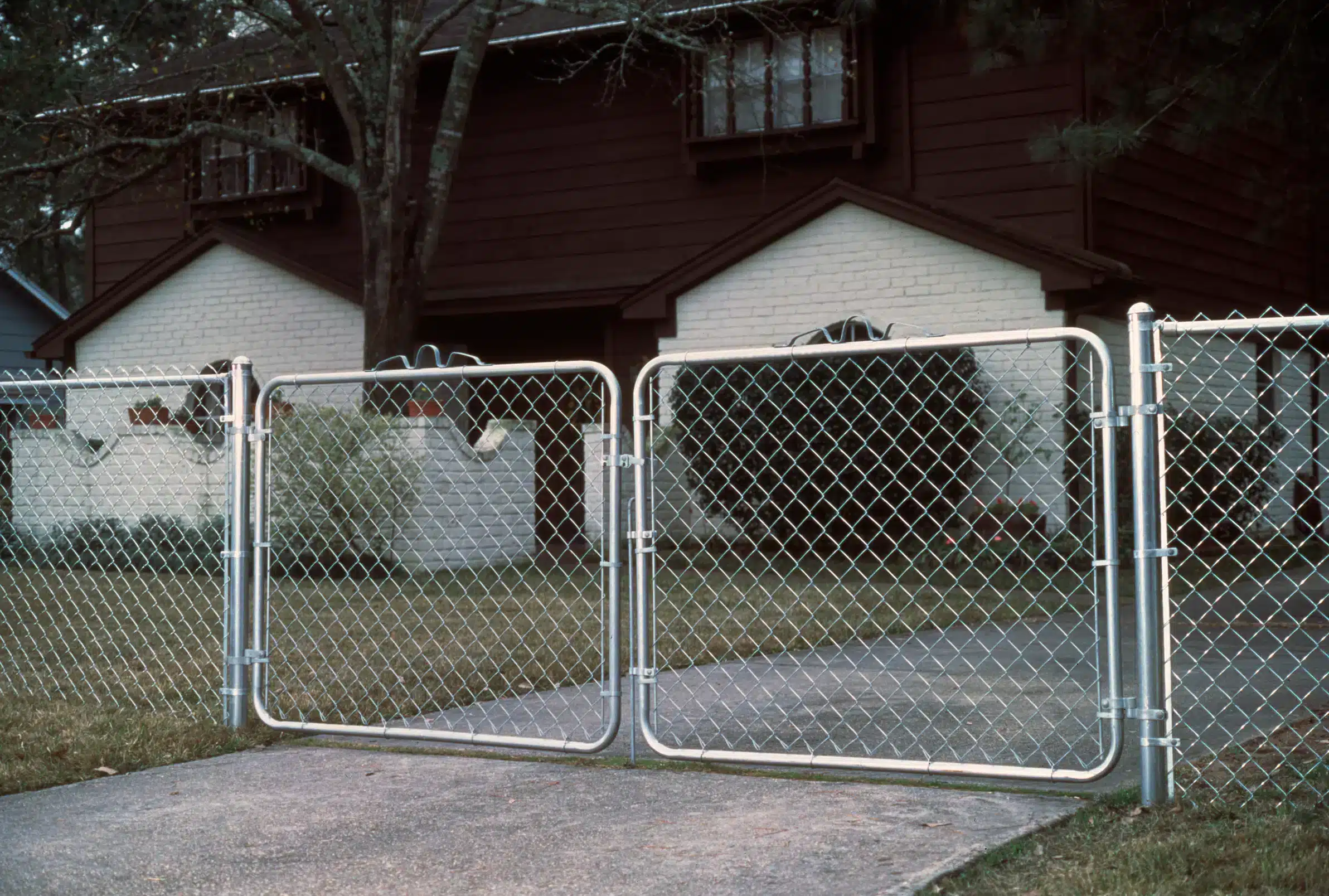 Chain link gate installed by Star Gate & Fence