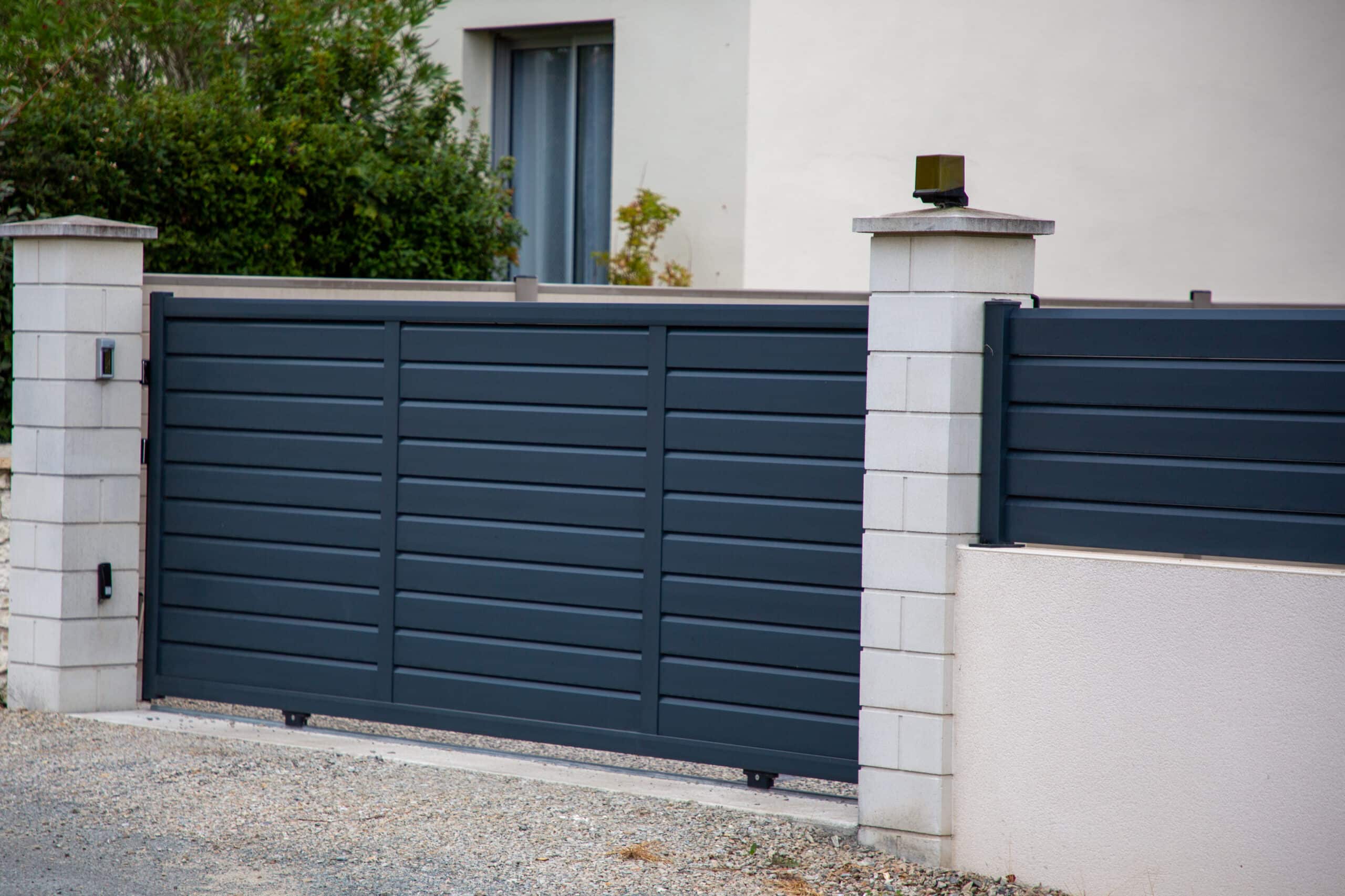 Electric sliding gate installed in Dallas