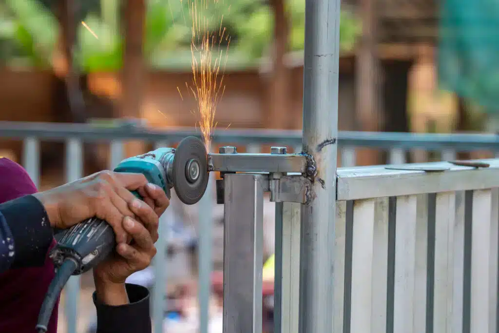 Star Gate & Fence crew carrying out a repair in DFW
