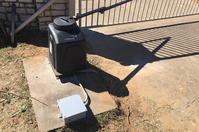 Viking slide gate operator