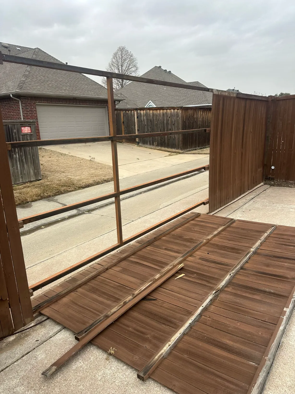 fence builders dallas
