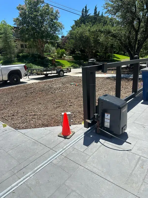 vinyl vs wood fence comparison tips dallas