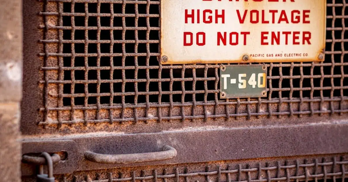 How to Troubleshoot an Electric Gate Not Opening: A Step-by-Step Playbook - Star Gate and Fence